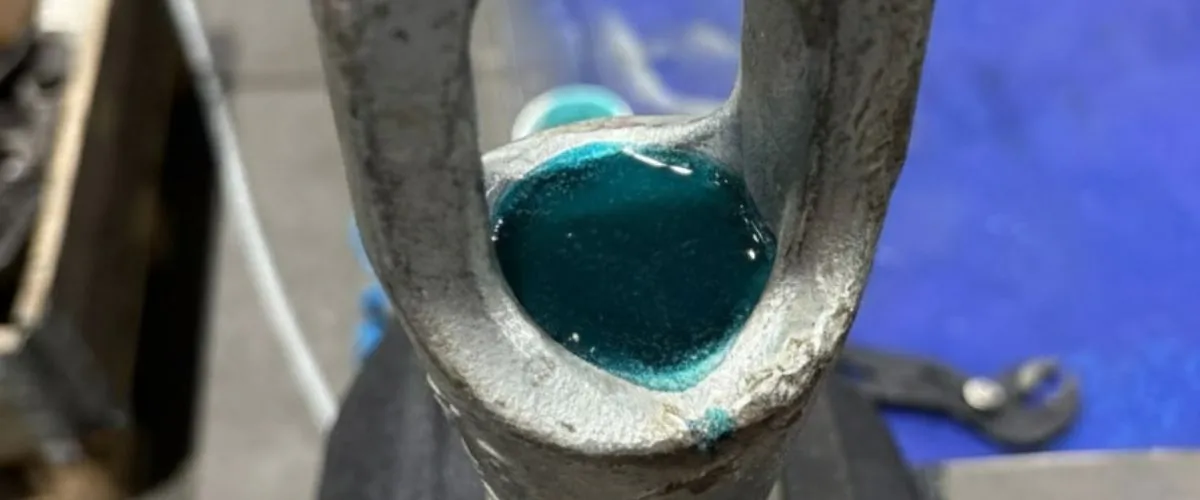 Заливка сокета цинковым сплавом