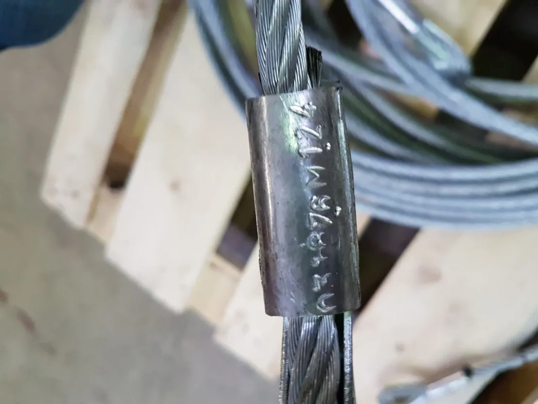 маркировка опрессованного стропа